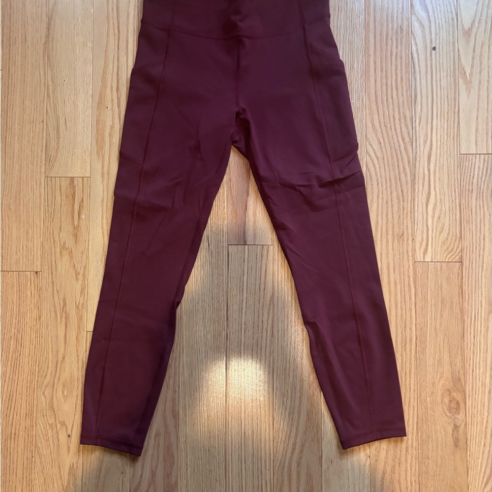 (8) Lululemon Invigorate crops